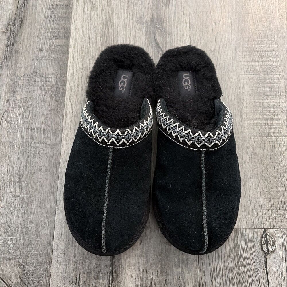 Womens UGG Tazz Slippers Black Suede Size 7 US  Slip On Shoes